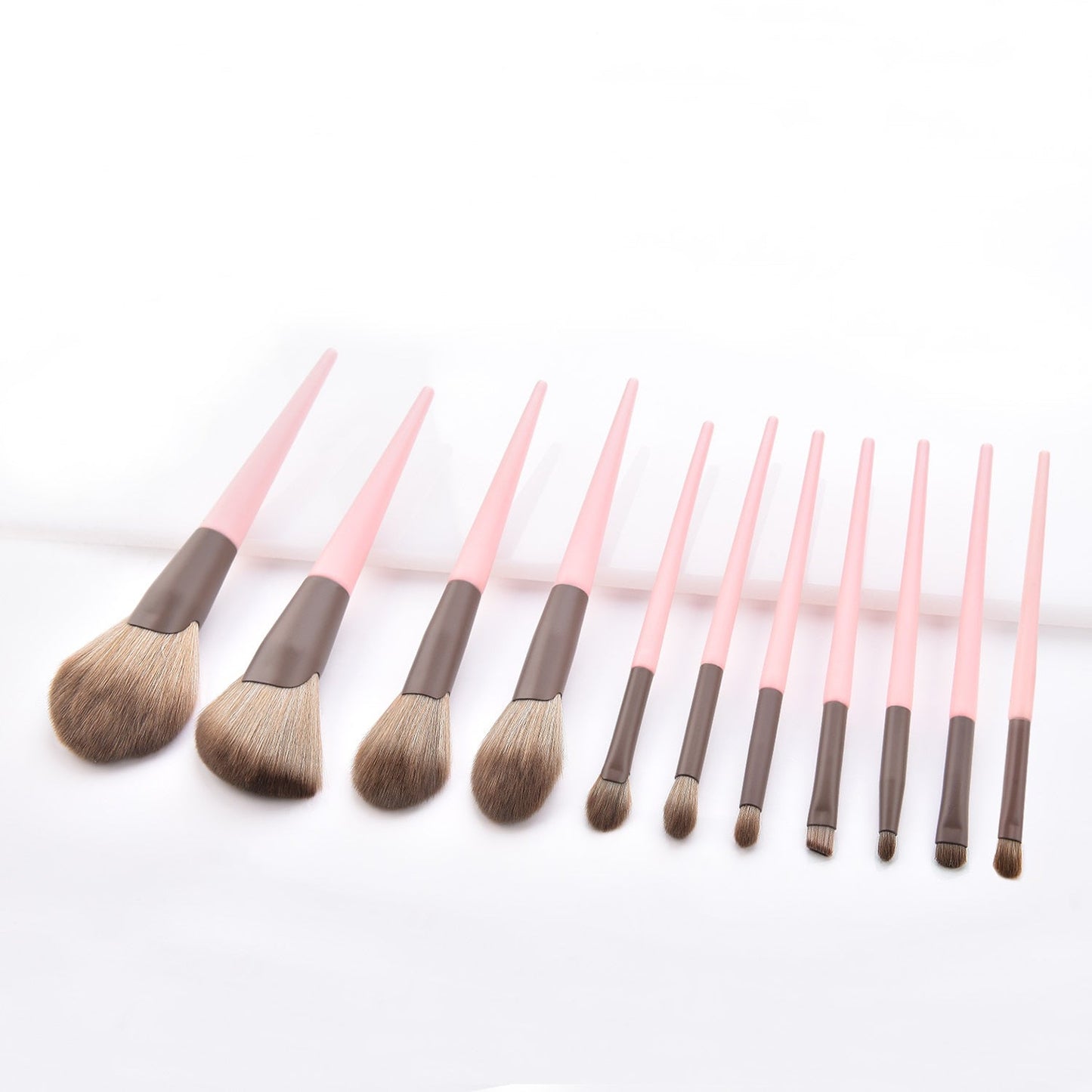 11pcs Wooden Handle Cone Makeup Brush Set